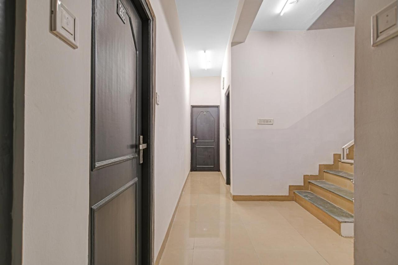 Collection O 84499 Hotel Nakshatra Inn Indaur Kültér fotó