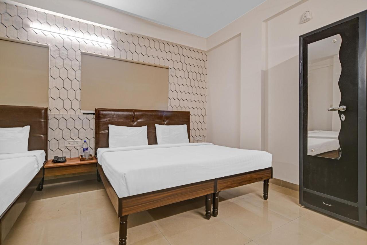 Collection O 84499 Hotel Nakshatra Inn Indaur Kültér fotó